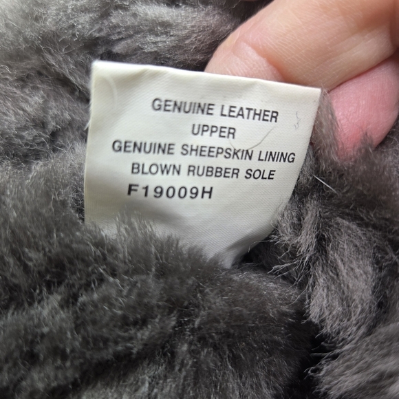 Ugg Fluff Yeah gray shearling ankle strap open toe slides - Picture 11 of 11